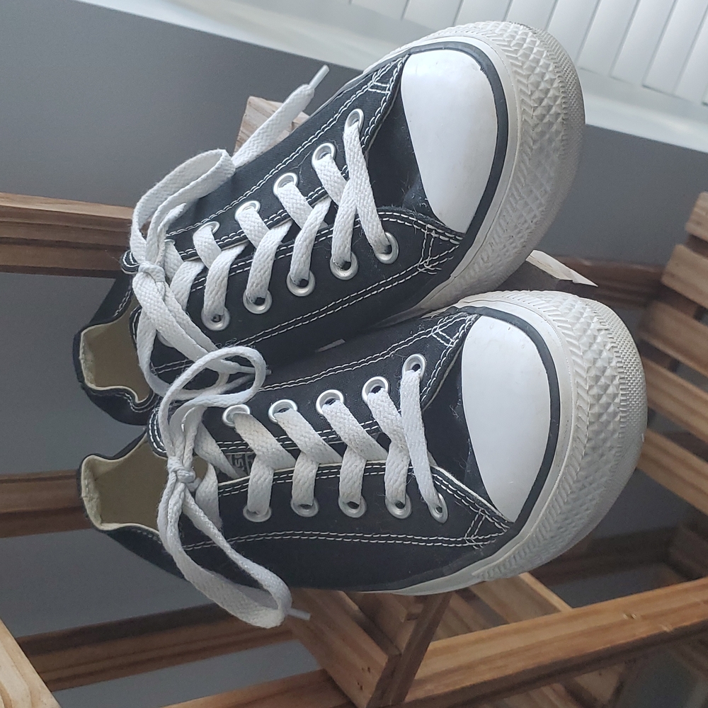 Black Converse Chuck Taylors